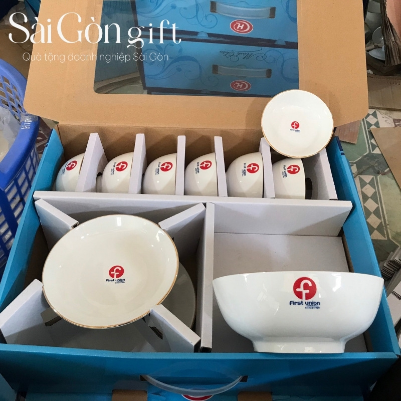 Bát đĩa quà tặng đại hội in logo