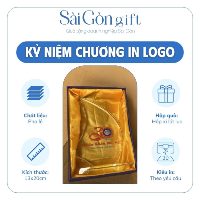 Biểu Trưng Pha Lê Dáng Thuyền Buồm In Logo Quà Tặng Kỷ Niệm Ra Trường SG-KNC06