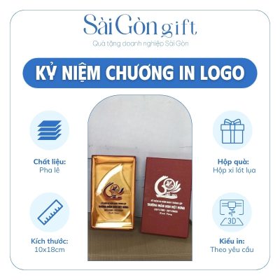 Kỷ Niệm Chương Pha Lê Hình Chiếc Lá In Logo Quà Tặng Kỷ Niệm SG-KNC02