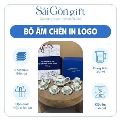 đặc điểm Bộ Ấm Chén Vẽ Hoa Sen Xanh Dáng Vai Vuông In Logo Quà Tặng Kỷ Niệm SG-AC12