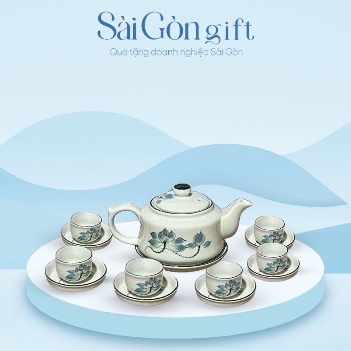 Bộ Ấm Chén Vẽ Hoa Sen Xanh Dáng Vai Vuông In Logo Quà Tặng Kỷ Niệm SG-AC12