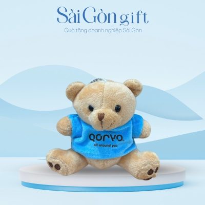 Gấu Bông Mặc Áo Xanh Kèm Móc Khóa In Logo – Quà Tặng Quảng Cáo SG-GB04