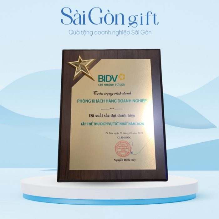 Bảng Vinh Danh Nhân Sự Gỗ Đồng In Logo Quà Tặng Kỷ Niệm SG-KNC14
