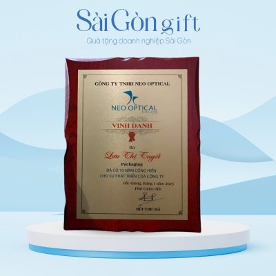 Biểu Trưng Vinh Danh Gỗ Đồng In Logo Quà Tặng Nhân Viên SG-KNC10