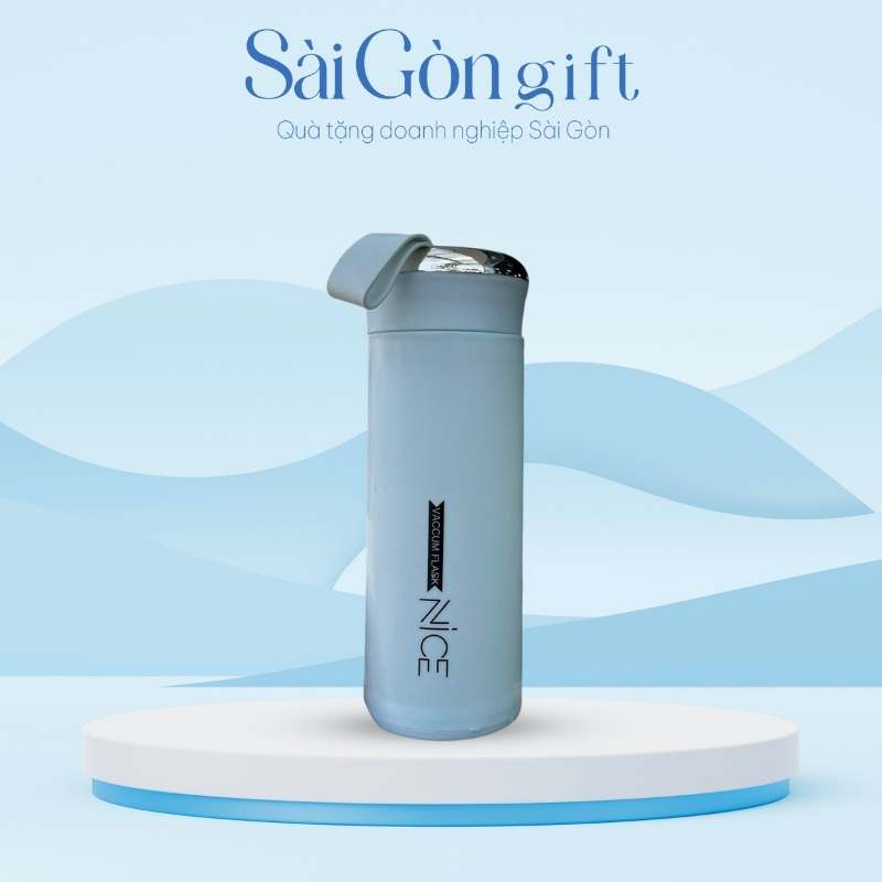 Bình Nước Thủy Tinh Bọc Nhựa Màu Xanh Ngọc In Logo Quà Tặng Ngành Du Lịch SG-BGN23