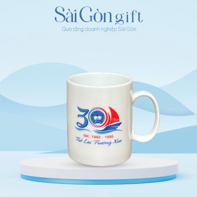 Cốc Sứ Dáng Trụ Tay Cầm Chữ C In Logo Quà Tặng Kỷ Niệm Ngành Giáo Dục SG-CS22