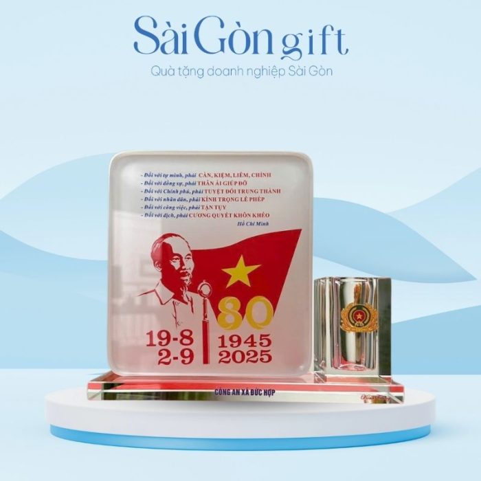 Kỷ Niệm Chương Pha Lê Quà Tặng Kỷ Niệm 80 Năm Quốc Khánh Nước Việt Nam SG-KNC18