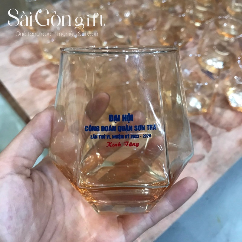 Cốc thủy tinh quà tặng đại hội công đoàn