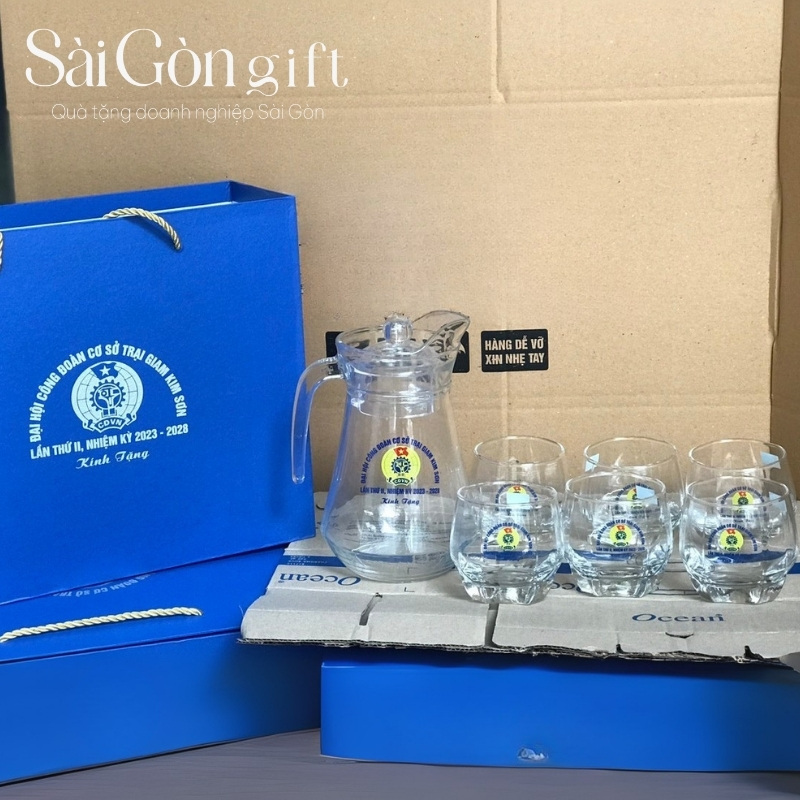 Bộ bình cốc thủy tinh quà tặng đại hội