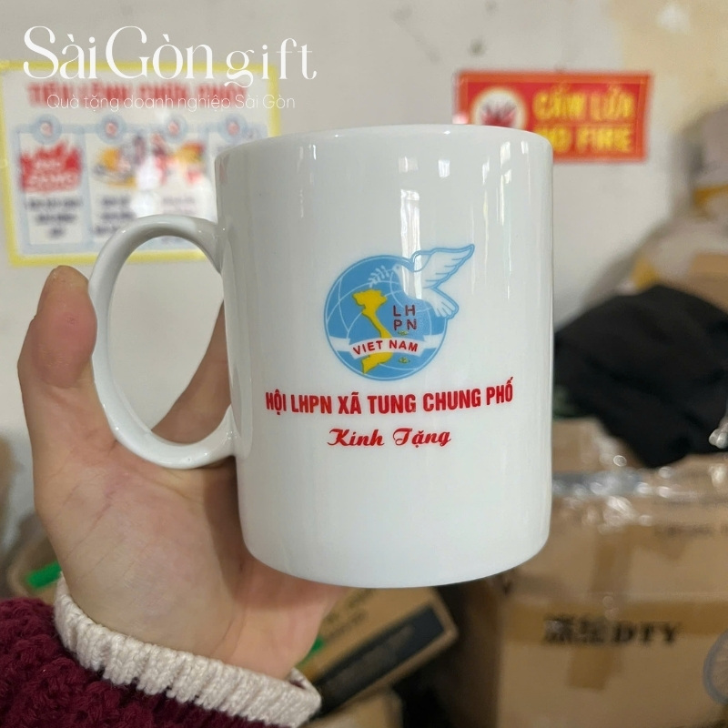Ly sứ quà tặng đại hội in logo