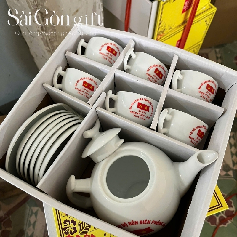 Ấm chén quà tặng in logo