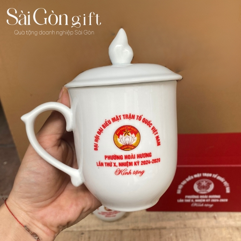 Ly sứ quà tặng đại hội MTTQ