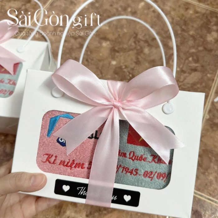 Set Khăn Bông Thêu Logo Quà Tặng Kỷ Niệm 80 Năm Ngày Quốc Khánh Việt Nam SG-KB08