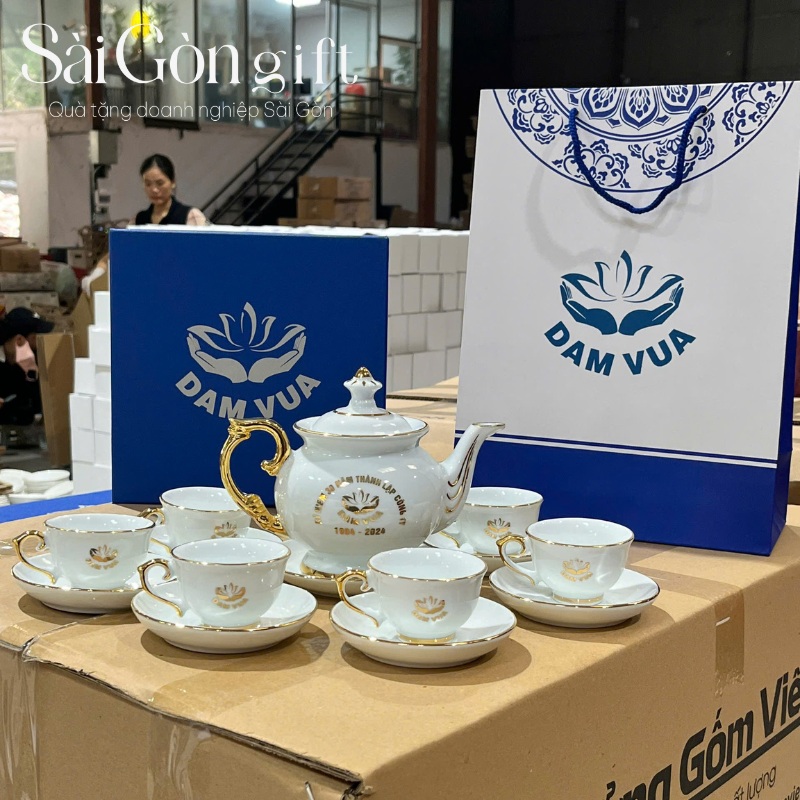 Ấm chén quà tặng in logo