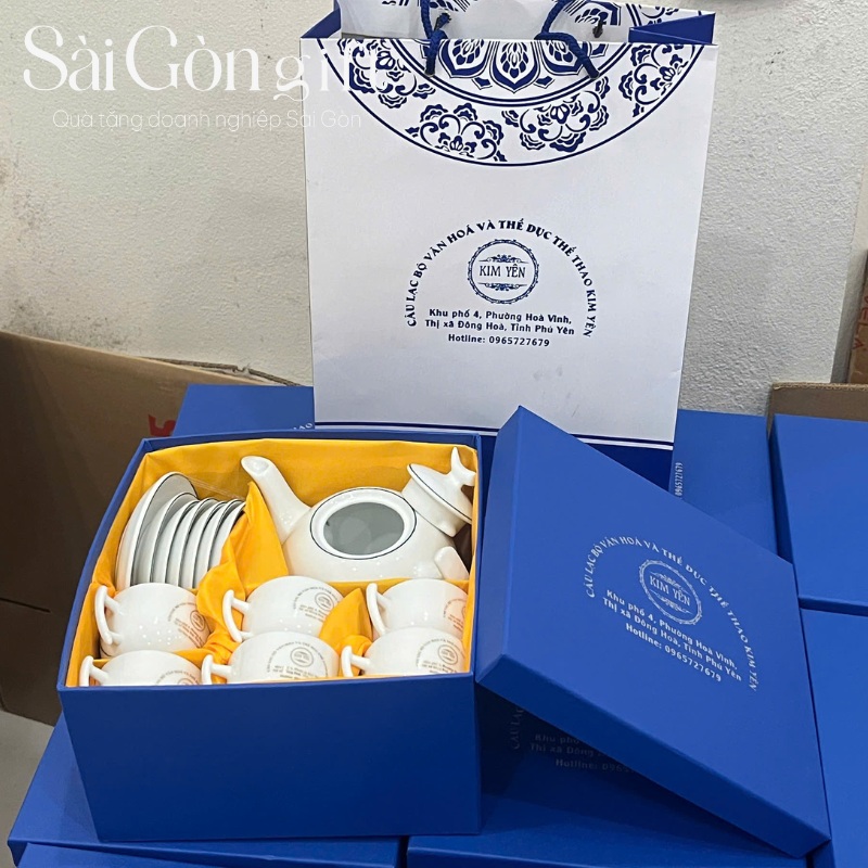 Hộp xi lót lụa quà tặng