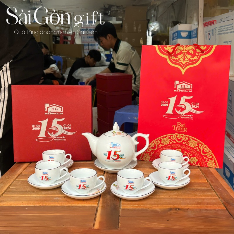 Ấm chén quà tặng in logo