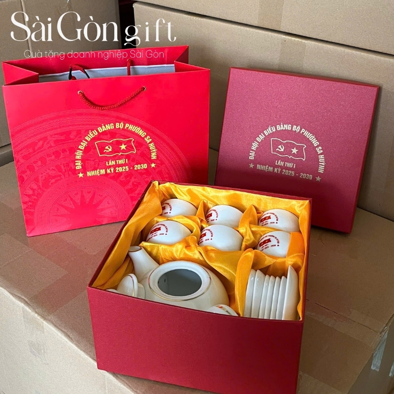 Ấm chén quà tặng in logo