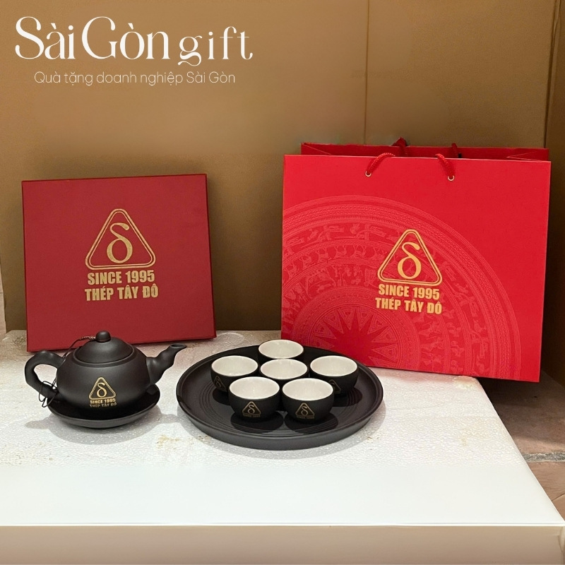 Ấm chén in logo quà tặng