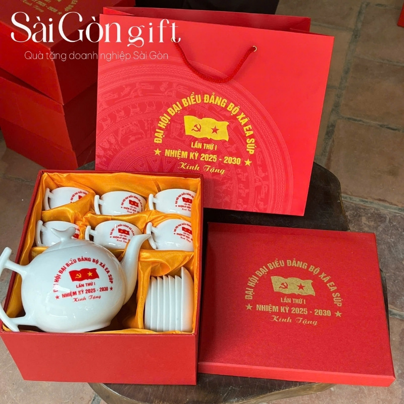 Bộ ấm chén quà tặng in logo