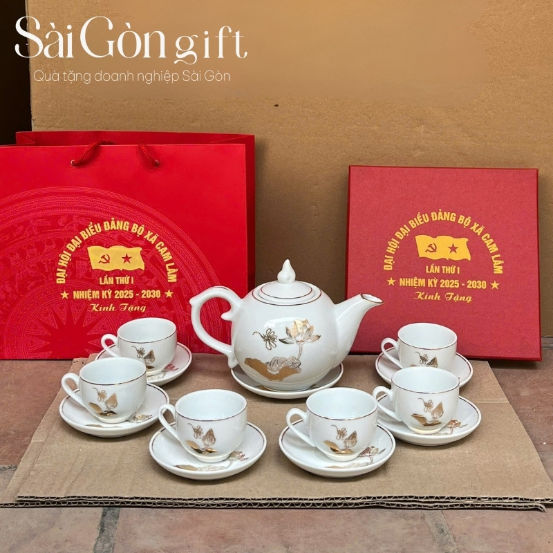 Ấm chén in logo quà tặng