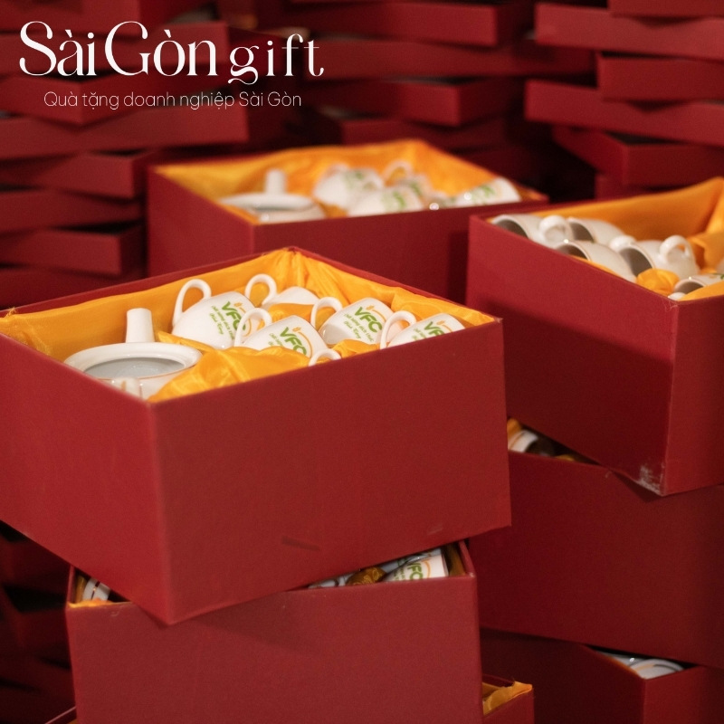 Ấm chén quà tặng